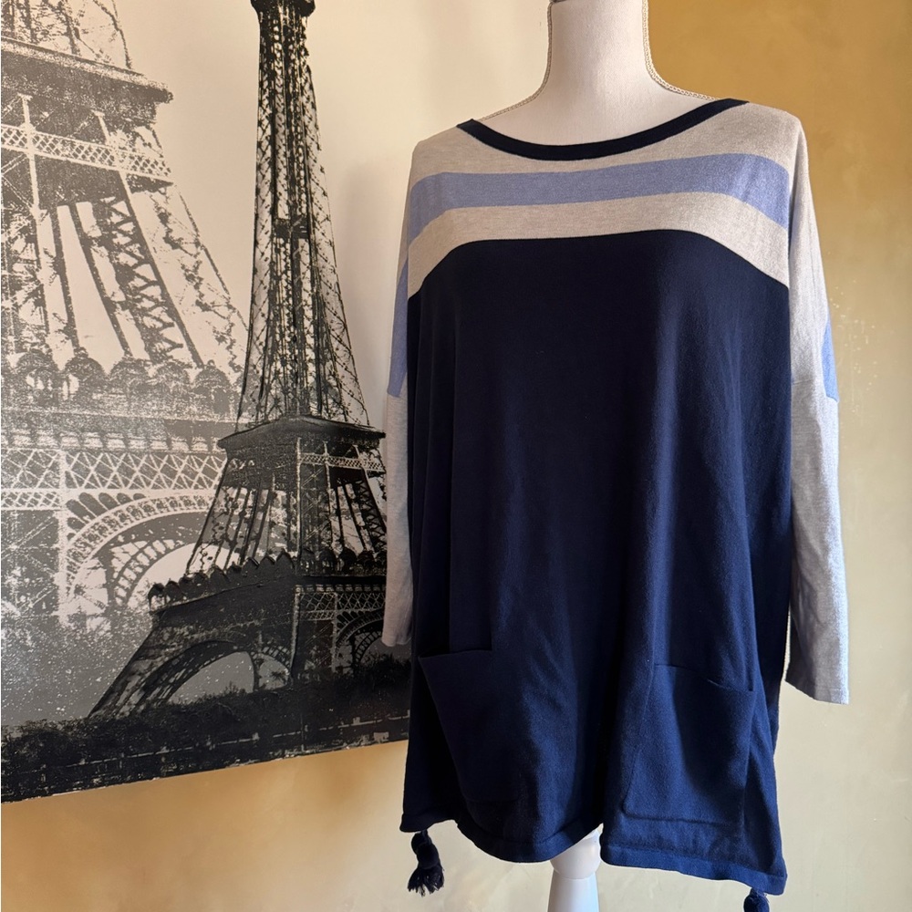 Lilly Pulitzer light weight Sweater